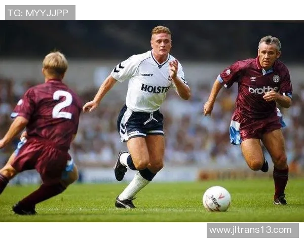 香港足球四大球星排名解析 谁是香港足球的历史传奇人物